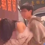 中学情侣当众“做运动”被偷拍?大尺度照片遭疯传,网友:看得我都害羞了…